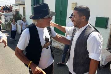 Unas 1.200 personas dan vida a una nueva edición de la Traída del Agua (Foto Francisco Javier Santana y TA)